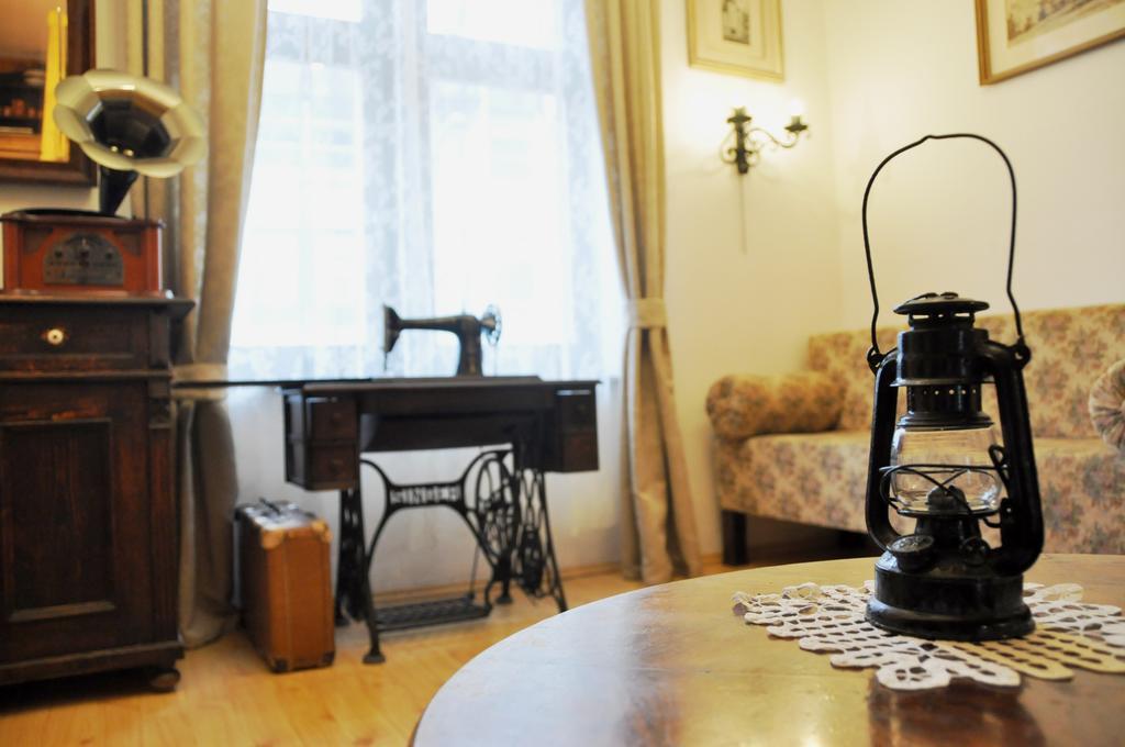 Traditional Slovak Apartment Bratislava Exterior photo